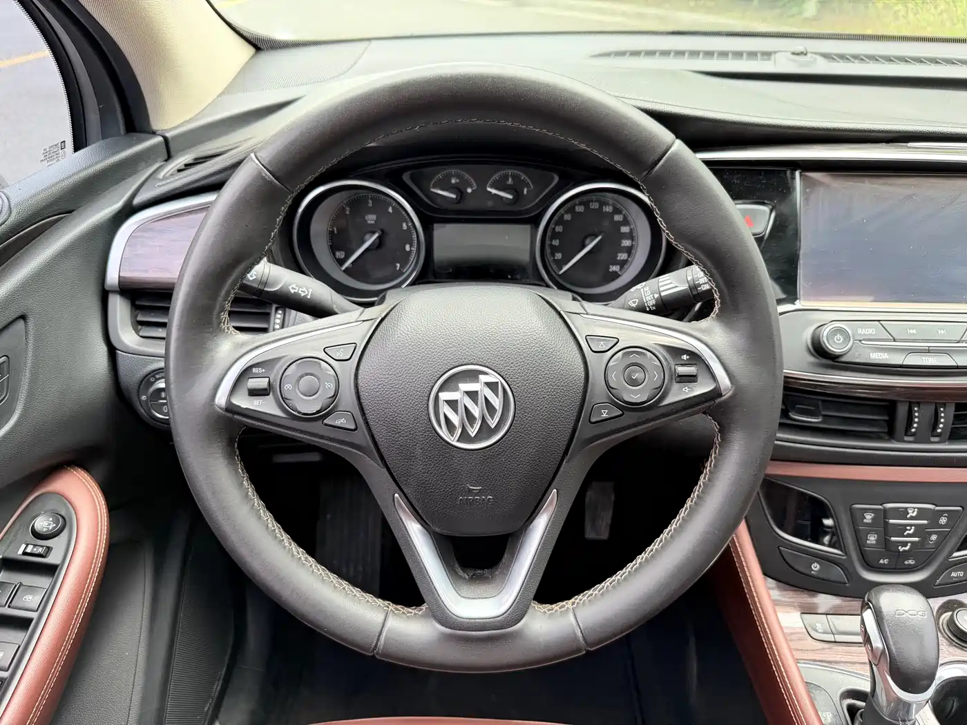 Buick Envision Plus 2017 20T FWD Elite фото 15
