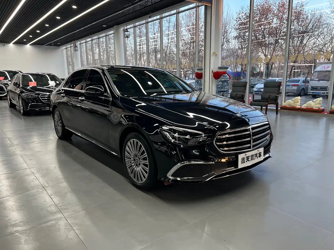 Mercedes-Benz E-Class 2022 Second Facelift E 300 L Luxury фото 4