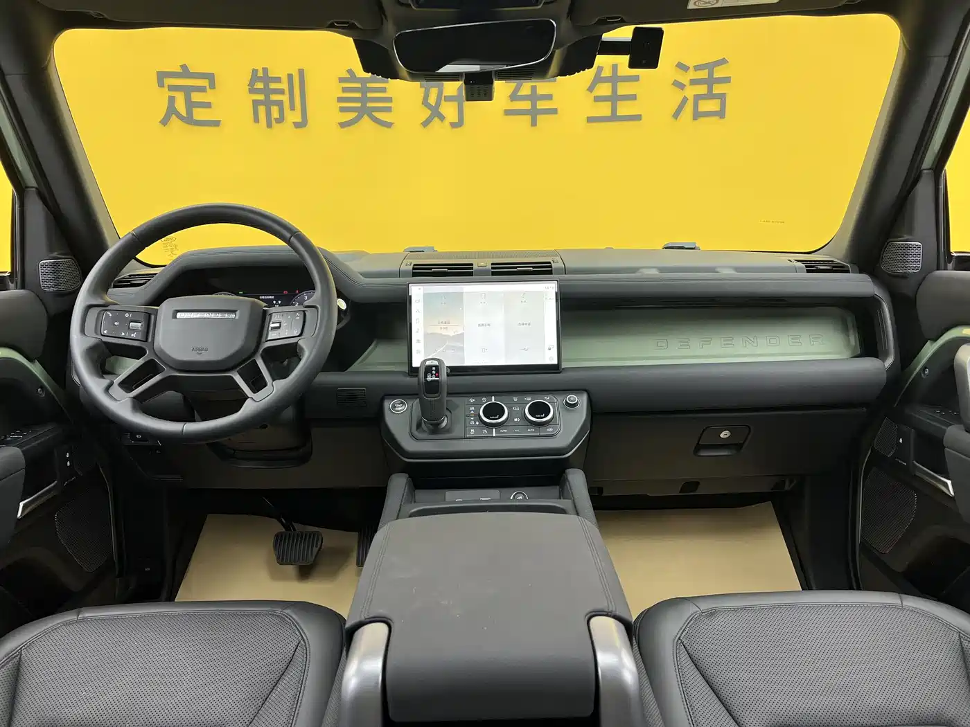 Land Rover Defender 2023 110 3.0T P400 75th Anniversary Legend Edition фото 15