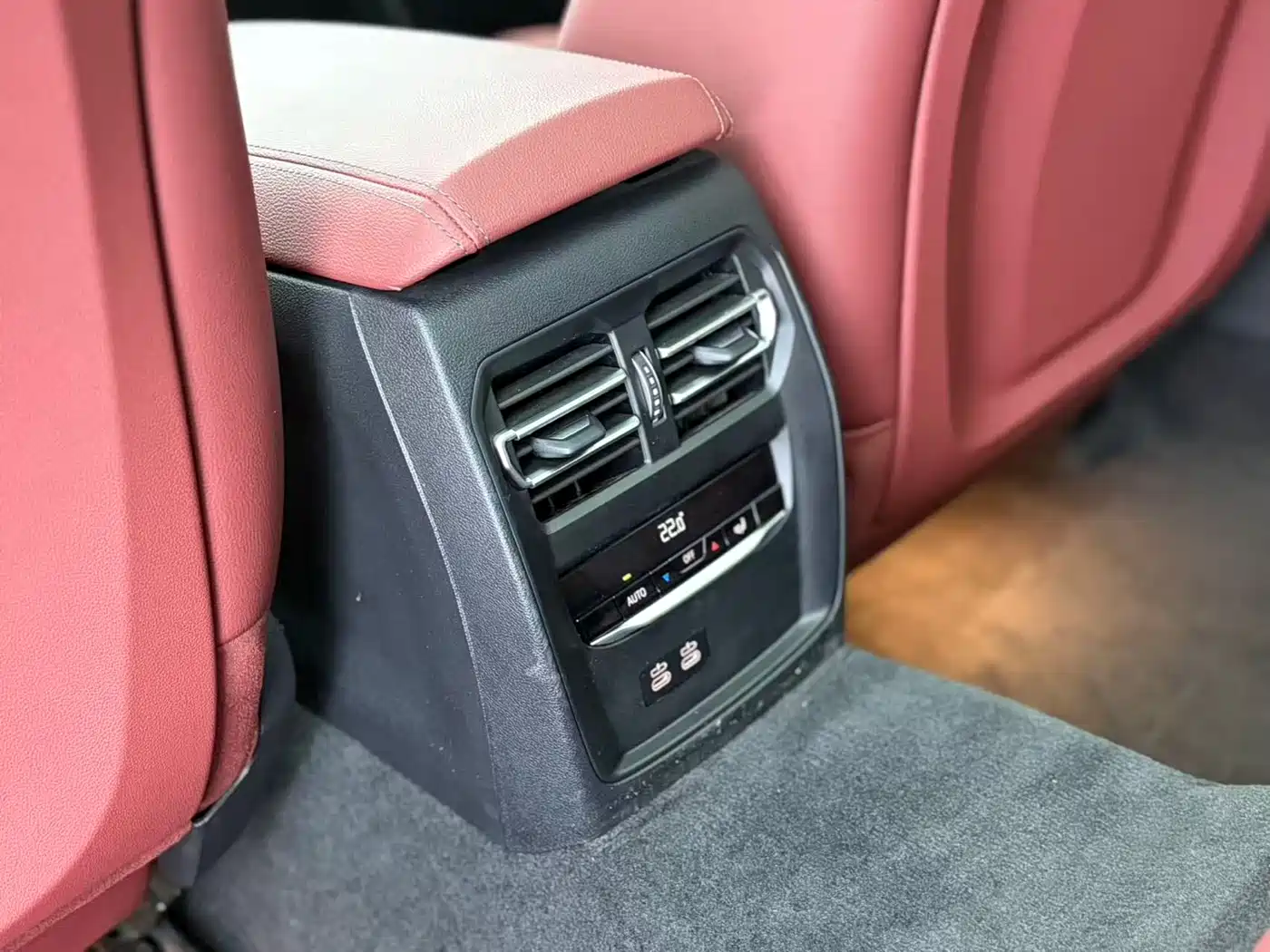 BMW 3 Series 2024 325Li M Sport Shadowline Package фото 11