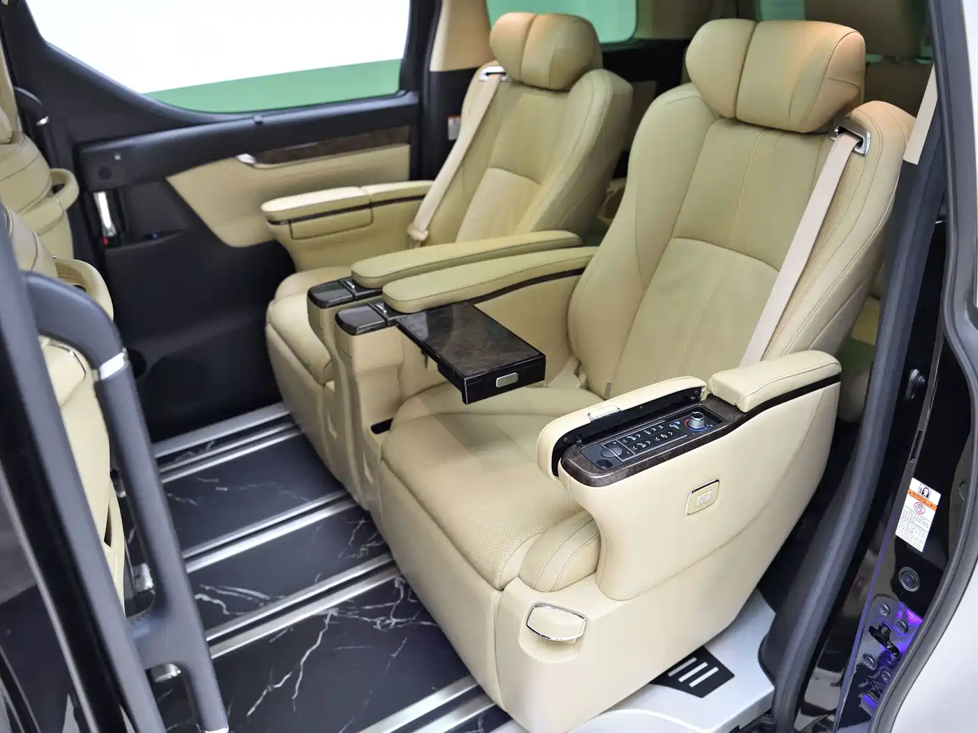 Toyota Vellfire 2020 2020 Twin Engine 2.5L HV Premium Edition