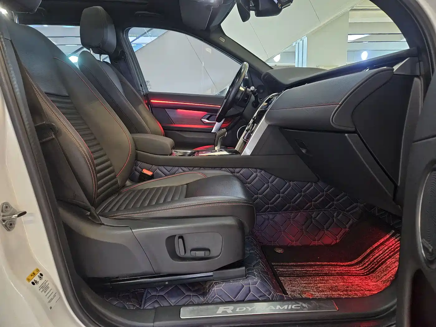 LAND ROVER DISCOVER SPORTS