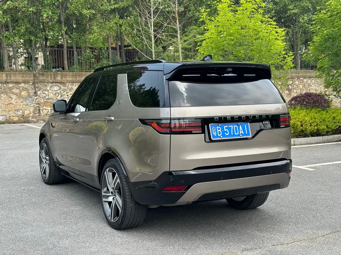 Land Rover Discovery 2021 360PS R-Dynamic HSE фото 8