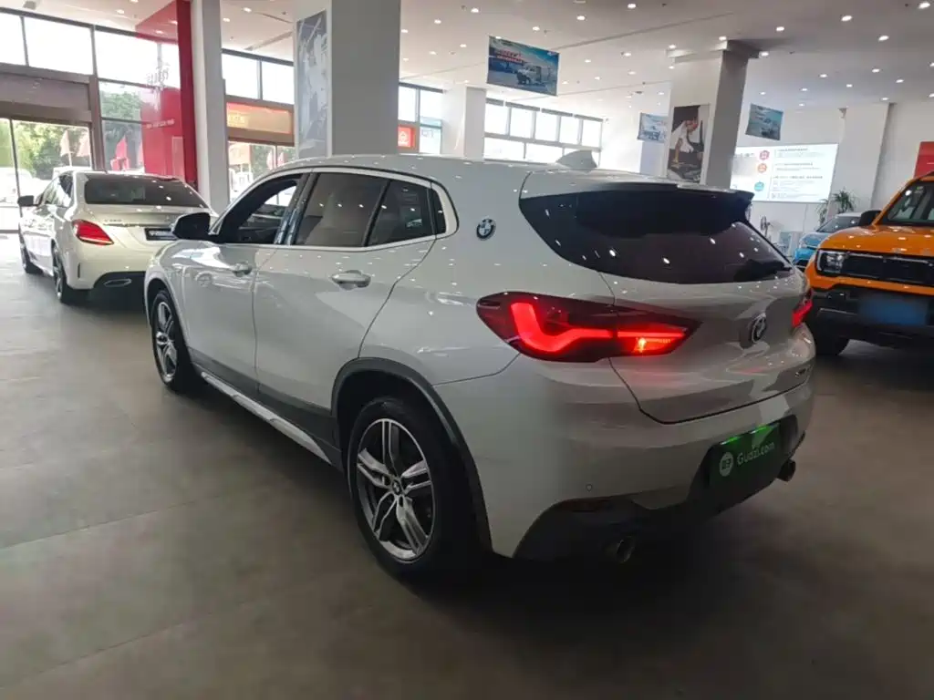 BMW X2 2020 2020 sDrive25i Leading M Off-Road Package