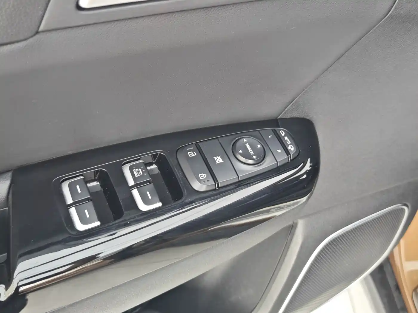 Kia KX5 2016 2016 Model 1.6T Automatic 2WD DLX
