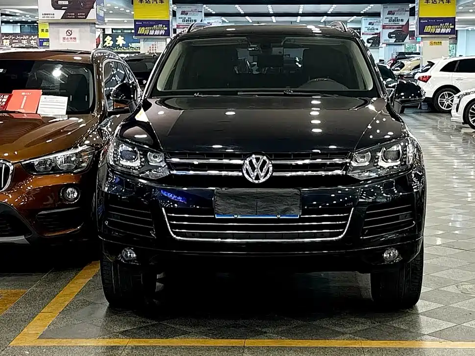 Volkswagen Touareg 2011 3.0TSI Premium фото 2