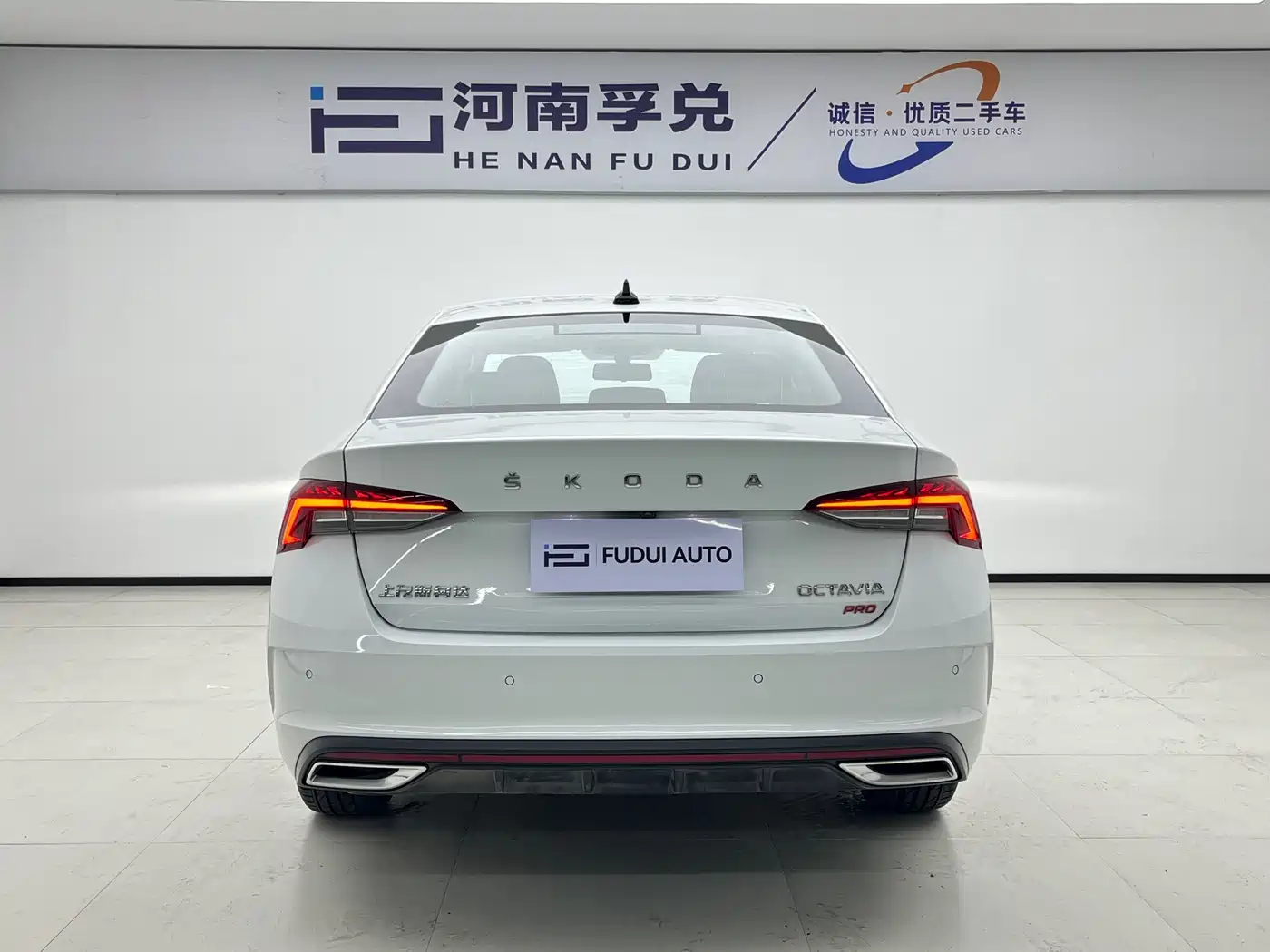 Škoda Octavia 2023 PRO TSI280 Premium Edition фото 5