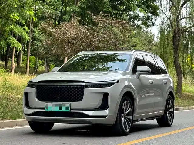 Li Auto Li ONE 2020 Extended Range 6-seater