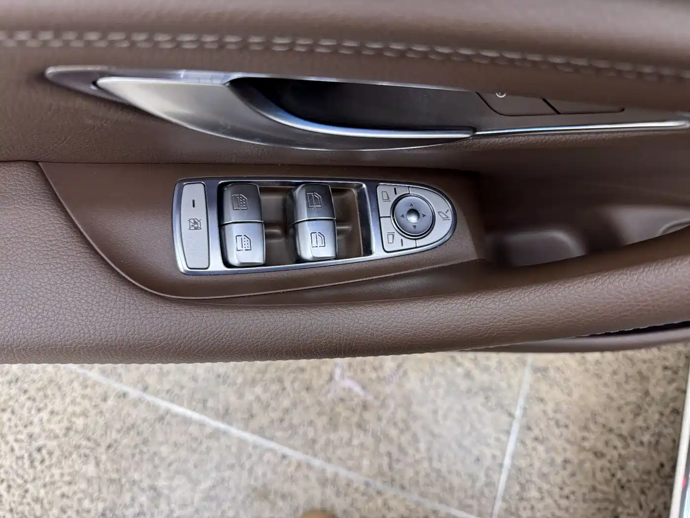Mercedes-Benz E-Class 2022 E 300 L Luxury фото 21