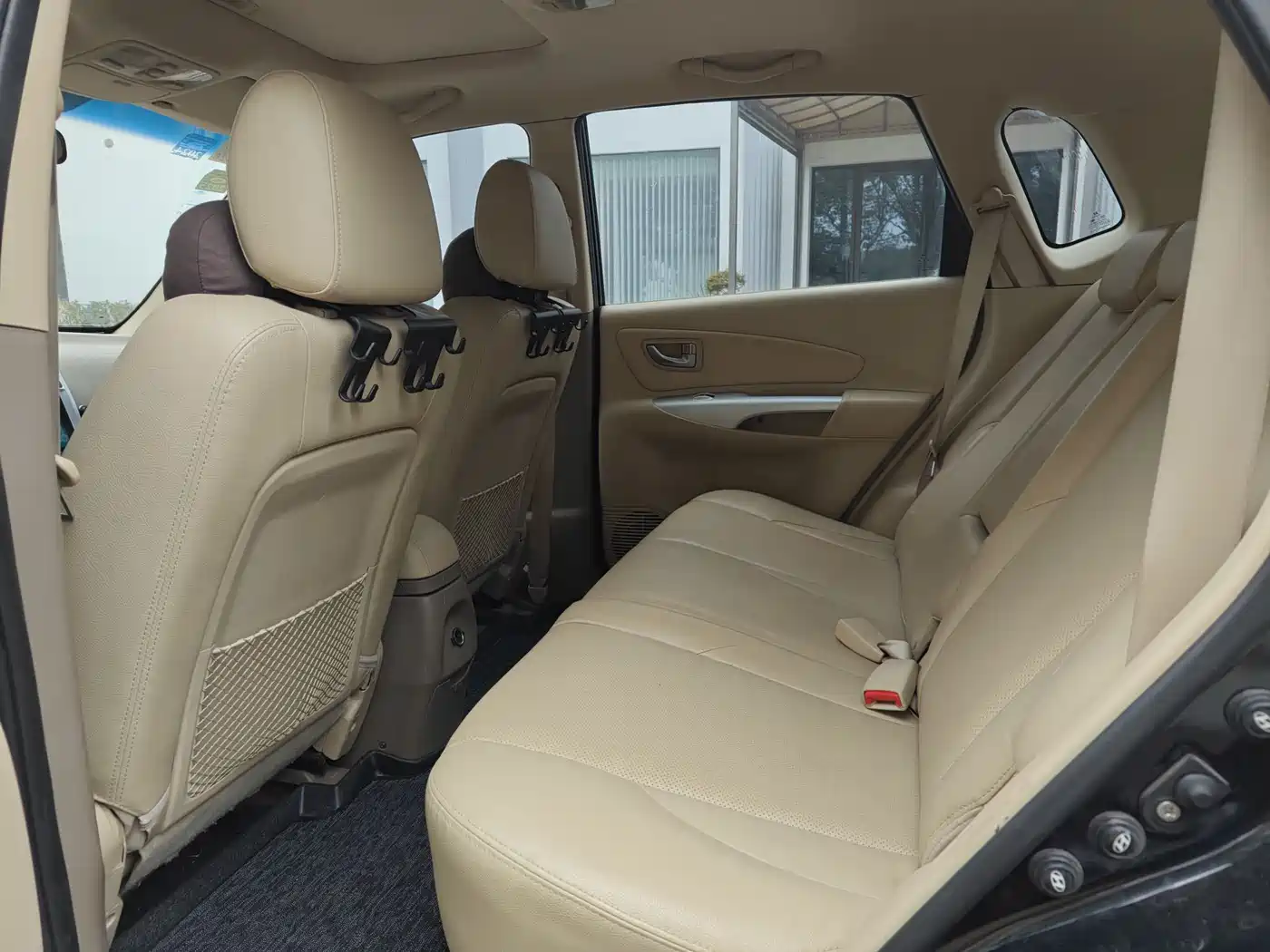 Hyundai Tucson 2013 2.0L Automatic 2WD Comfort фото 8