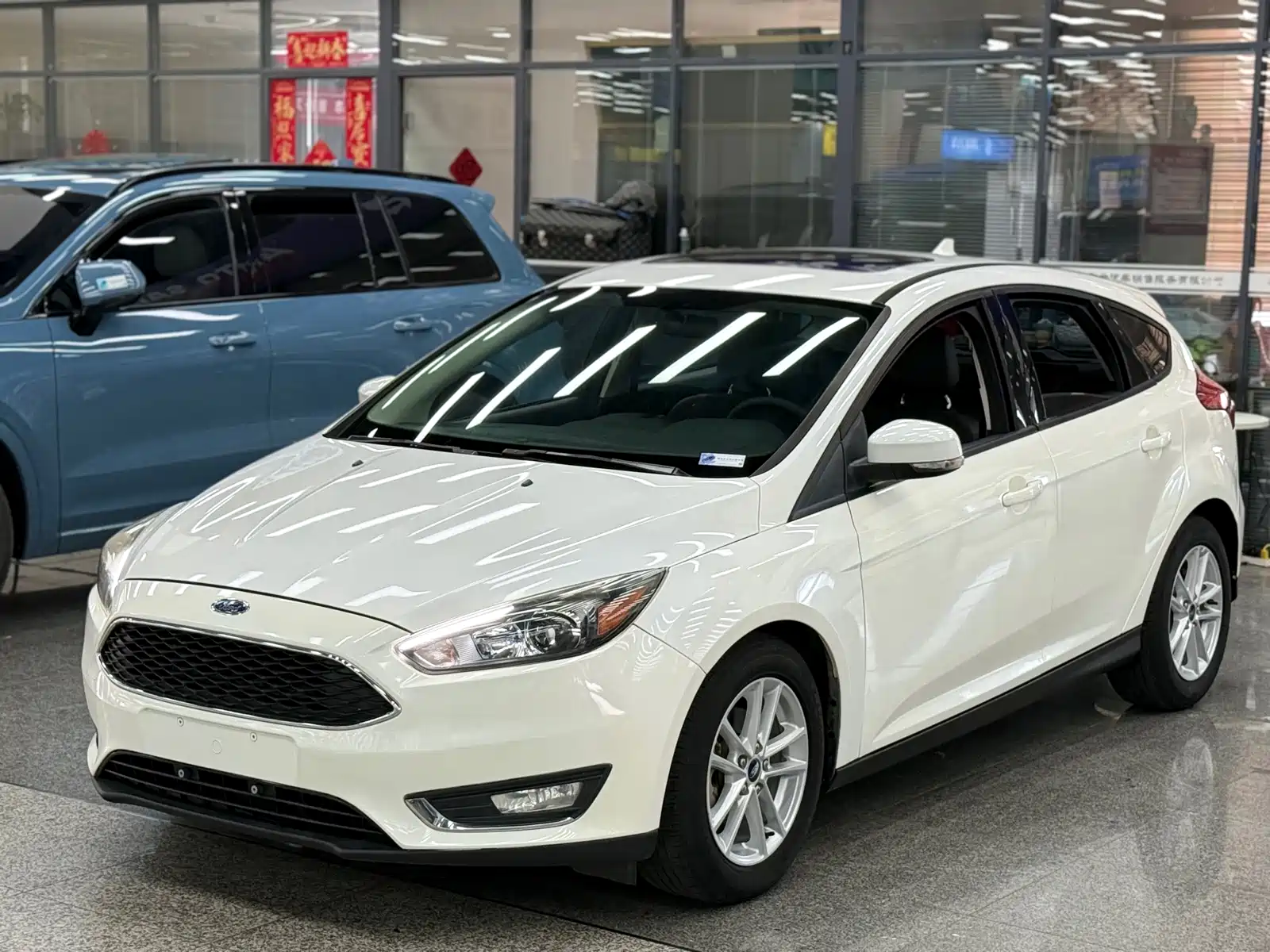Фото 2 - Ford Focus