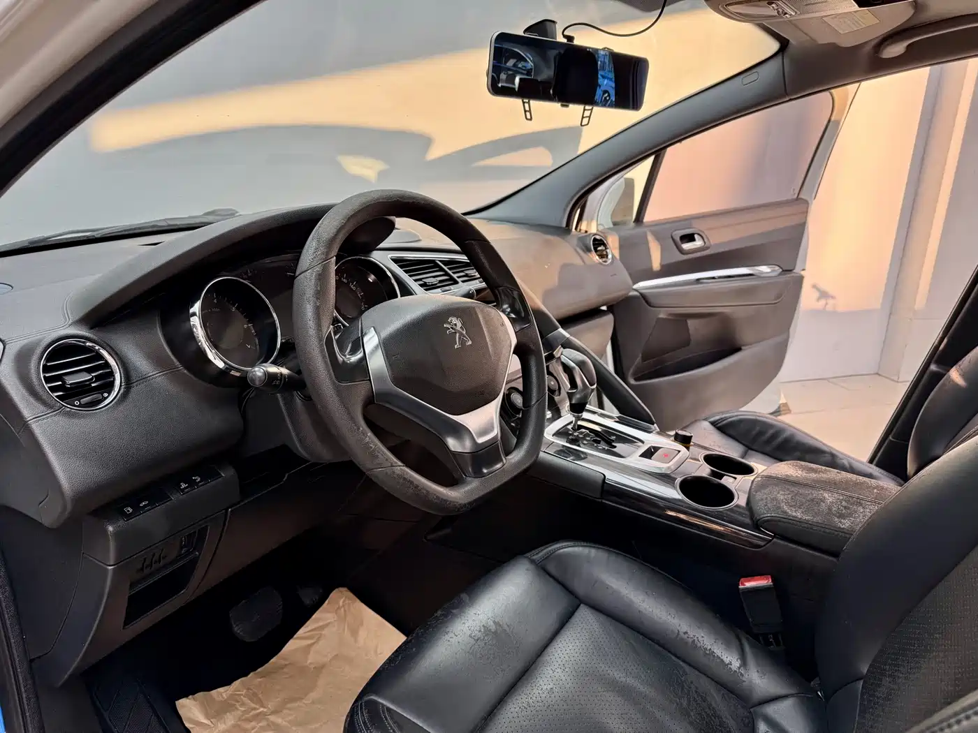 Peugeot 3008 2015 2.0L Automatic Trend Edition фото 6