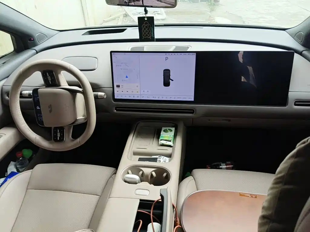 Li Auto i6 2025 2025 4WD Base Model