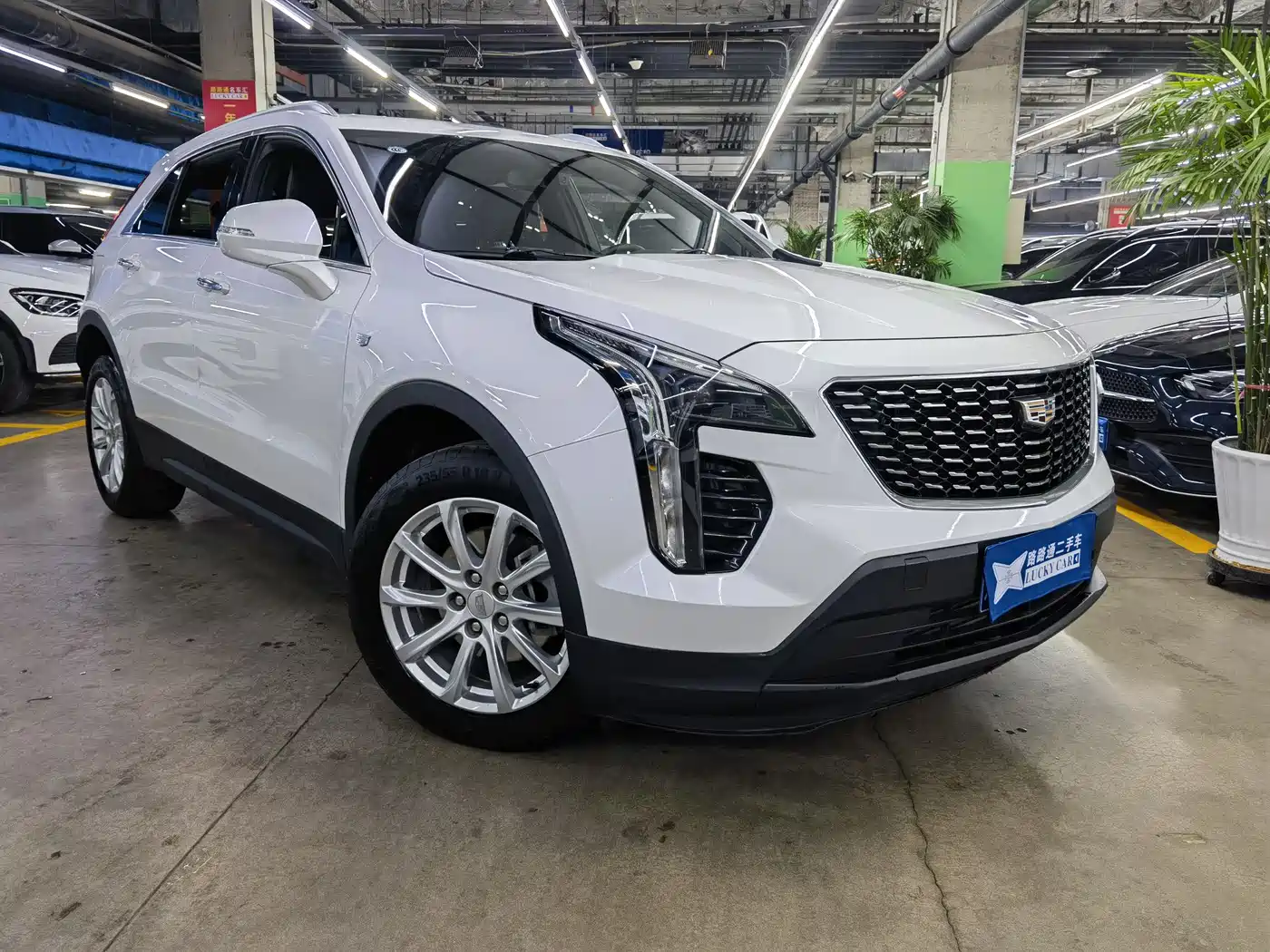 CADILLAC XT4