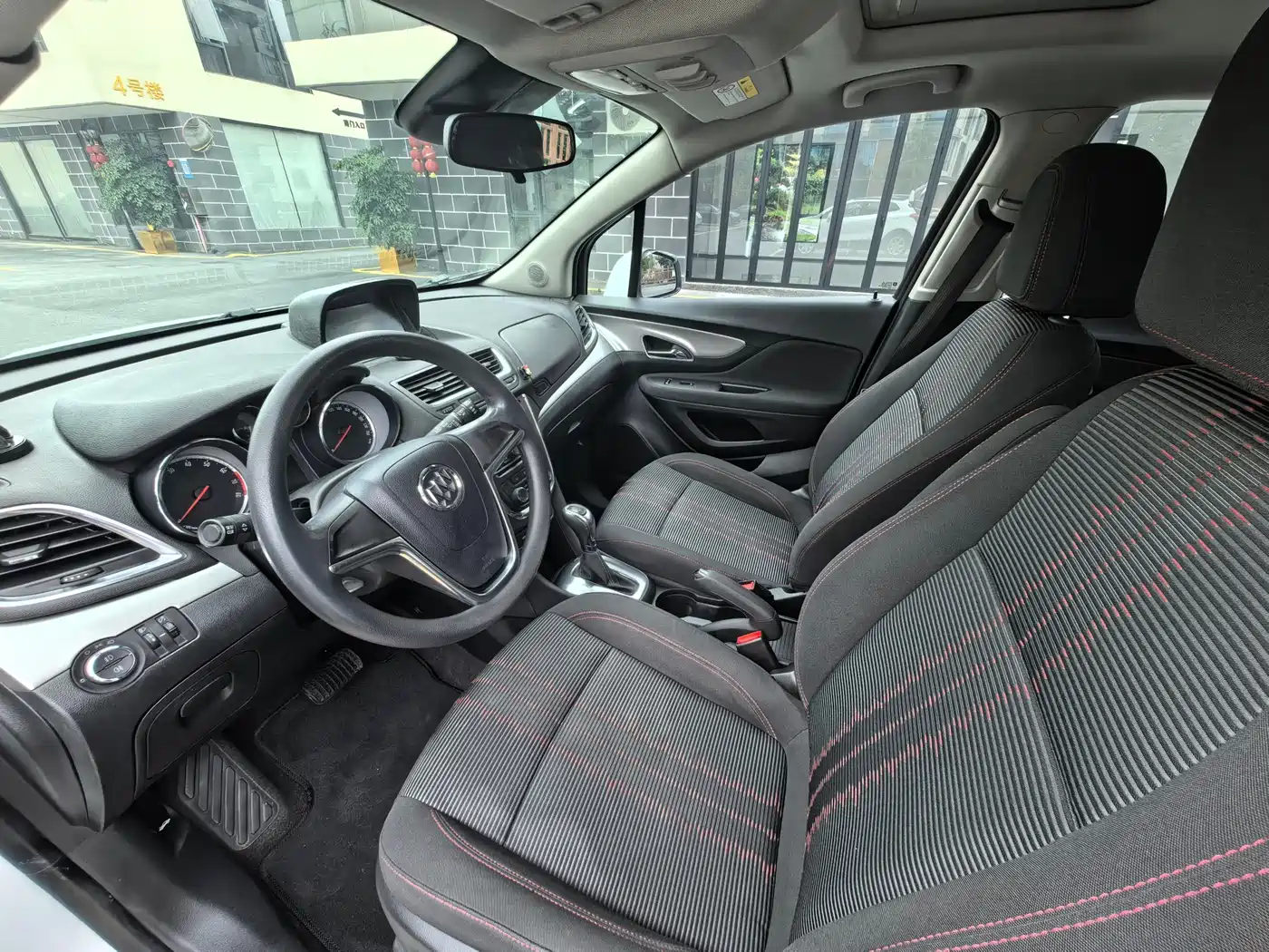 Buick Encore 2015 1.4T Automatic 2WD Urban Elite фото 12