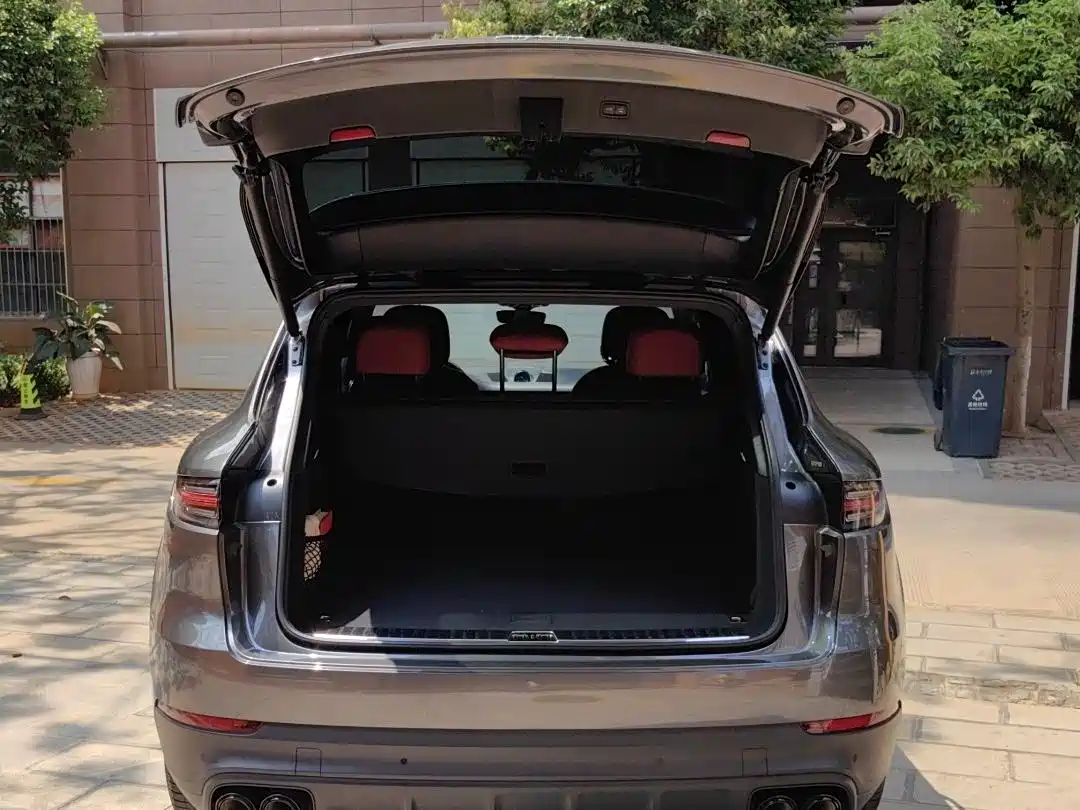 Porsche Cayenne New Energy 2022 Cayenne E-Hybrid 2.0T Platinum Edition фото 22