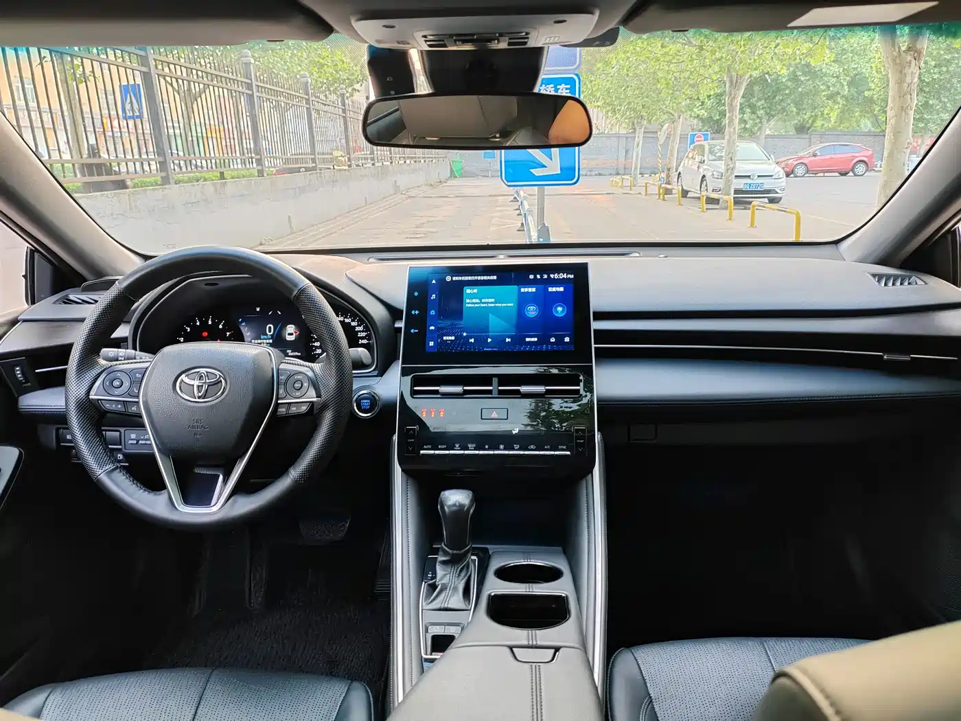 Toyota Avalon 2022 2.0L Luxury Edition фото 8