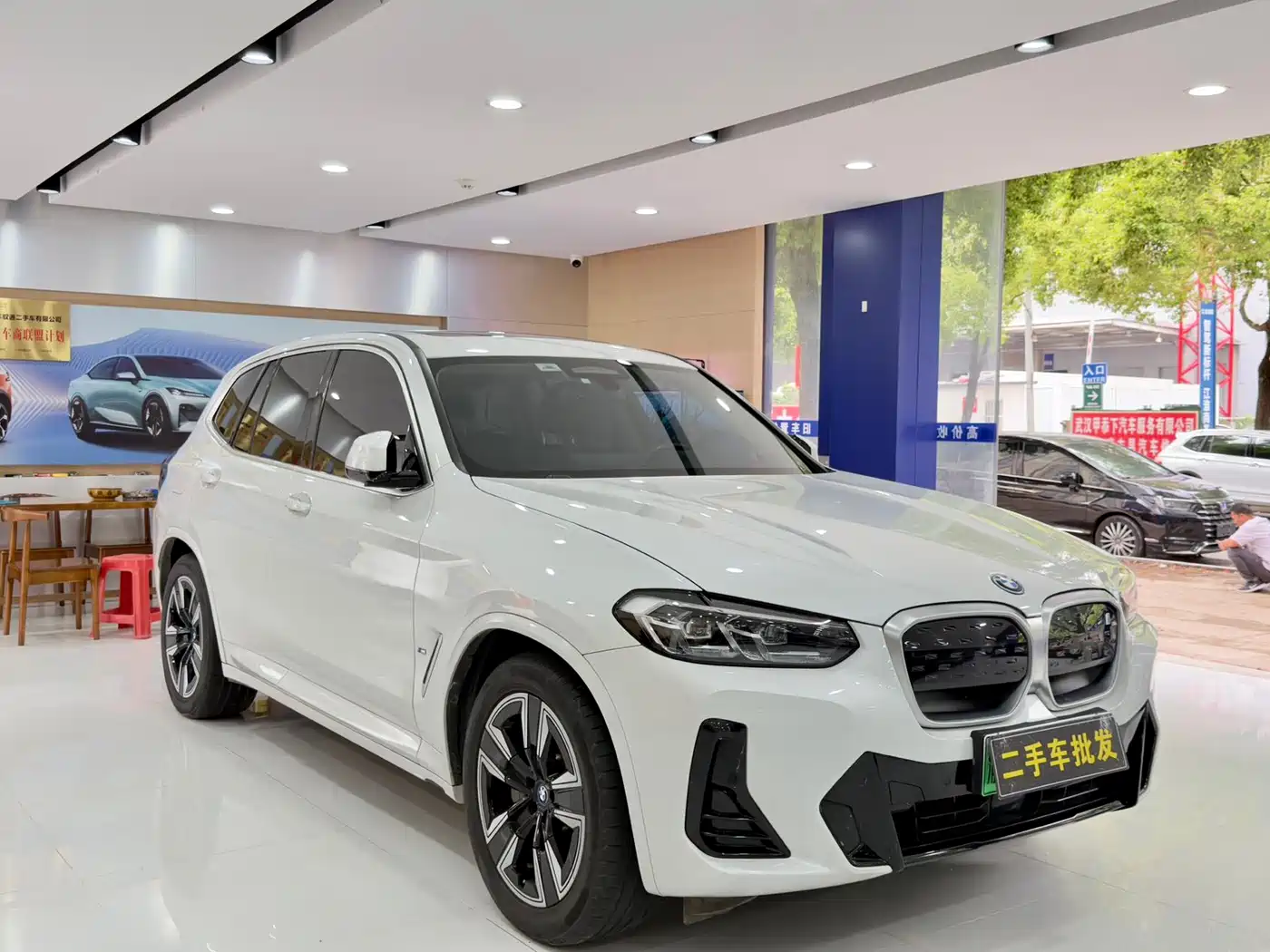 BMW iX3 2022 Facelift Leading Model фото 3