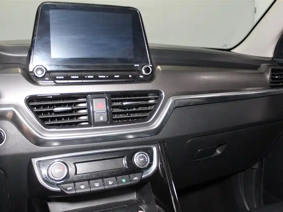 Kia Sportage 2019 2.0L Automatic Smart Luxury Edition фото 12