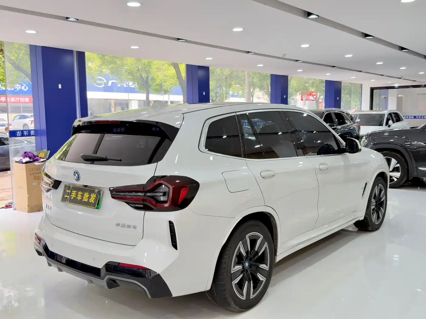 BMW iX3 2022 Facelift Leading Model фото 7