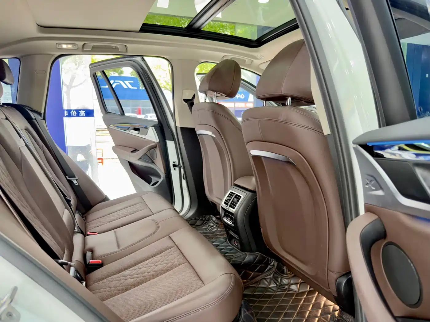 BMW iX3 2022 Facelift Leading Model фото 15