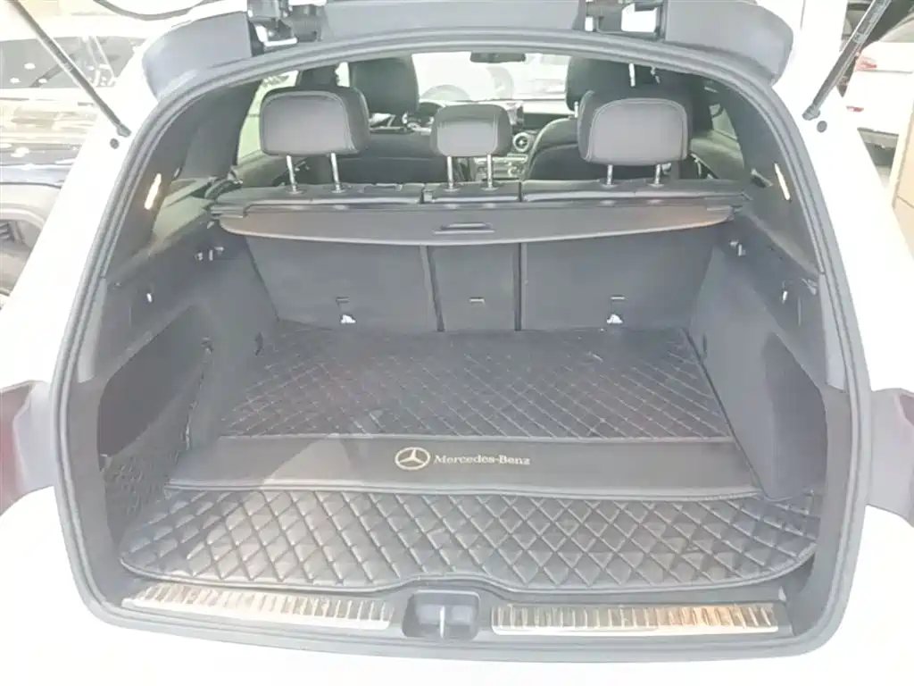Mercedes-Benz GLC 2019 GLC 260 L 4MATIC Dynamic фото 19