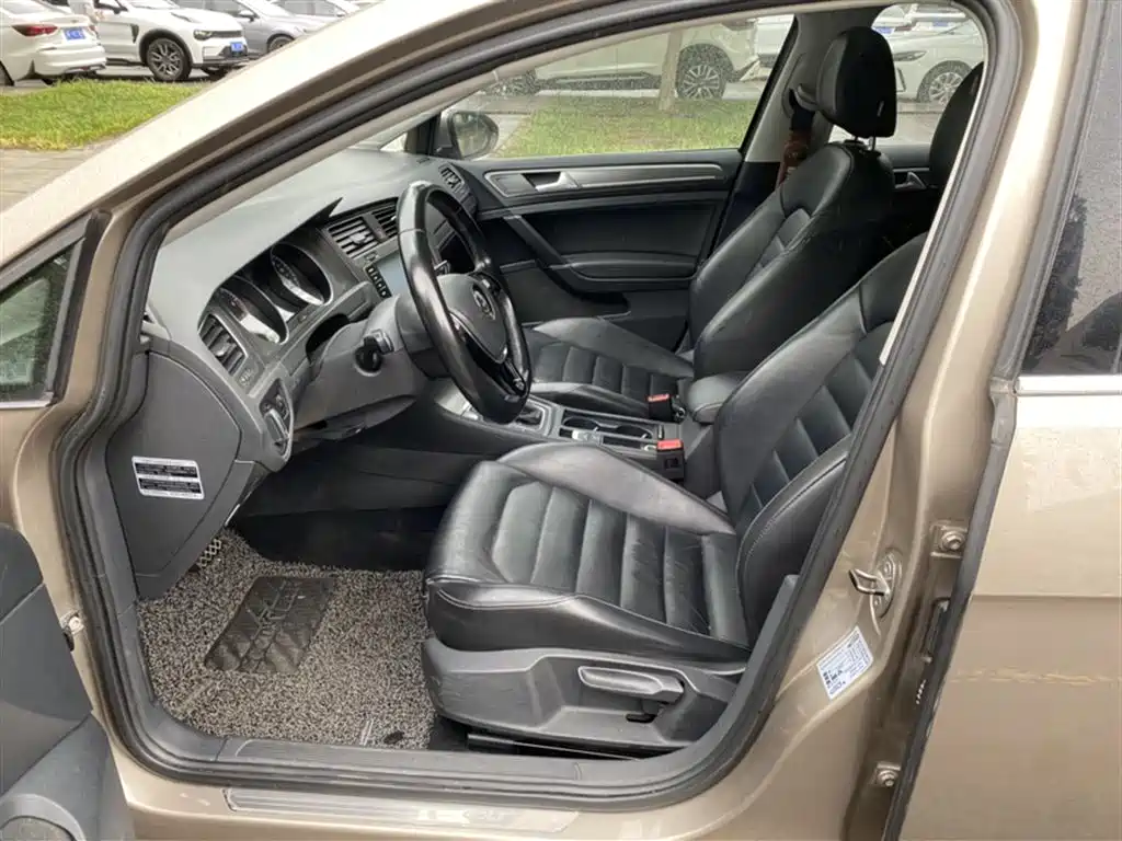 Volkswagen Golf 2015 1.4TSI Automatic Luxury фото 17