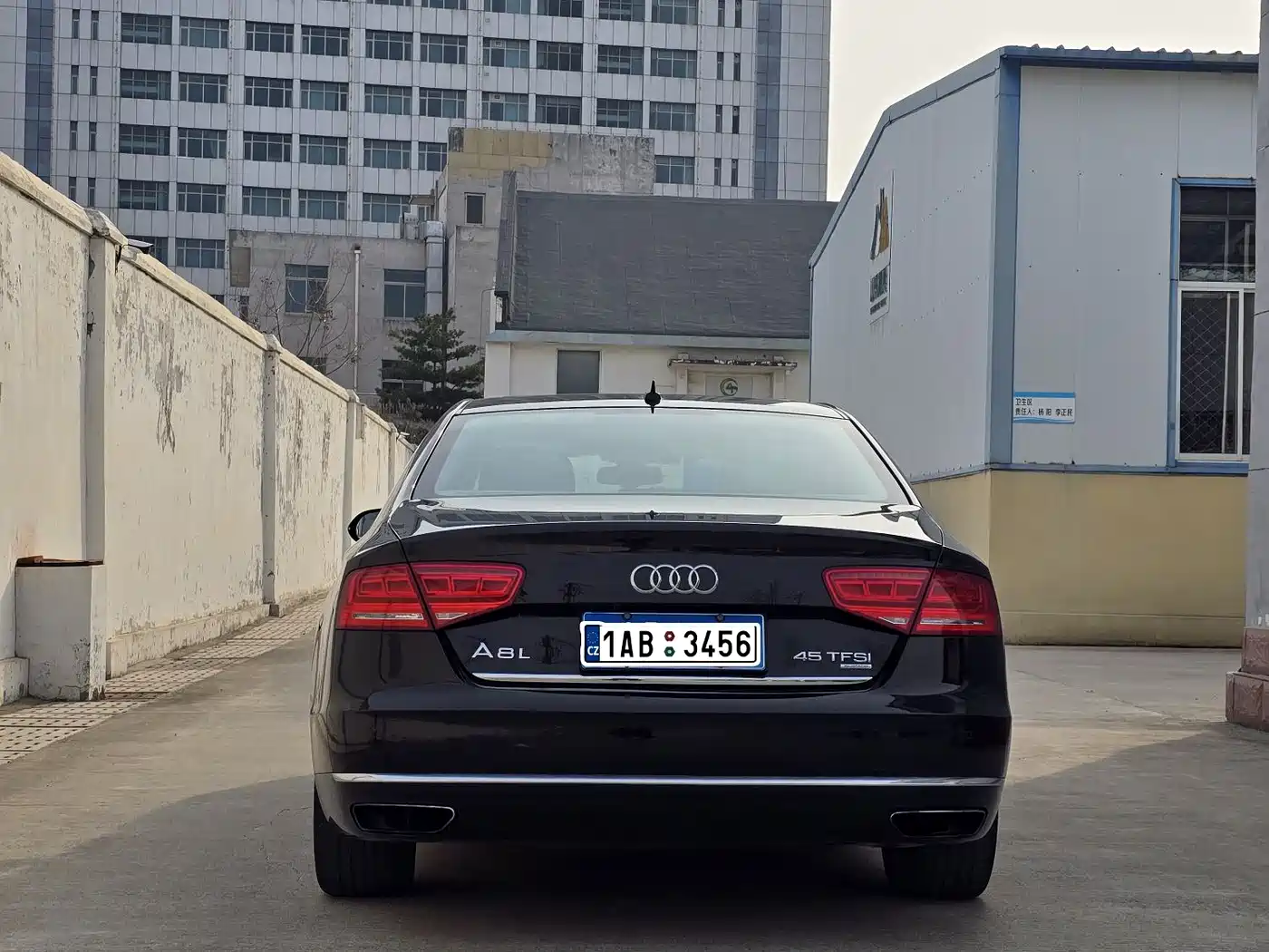 Audi A8 2013 A8L 45 TFSI quattro Comfort фото 4