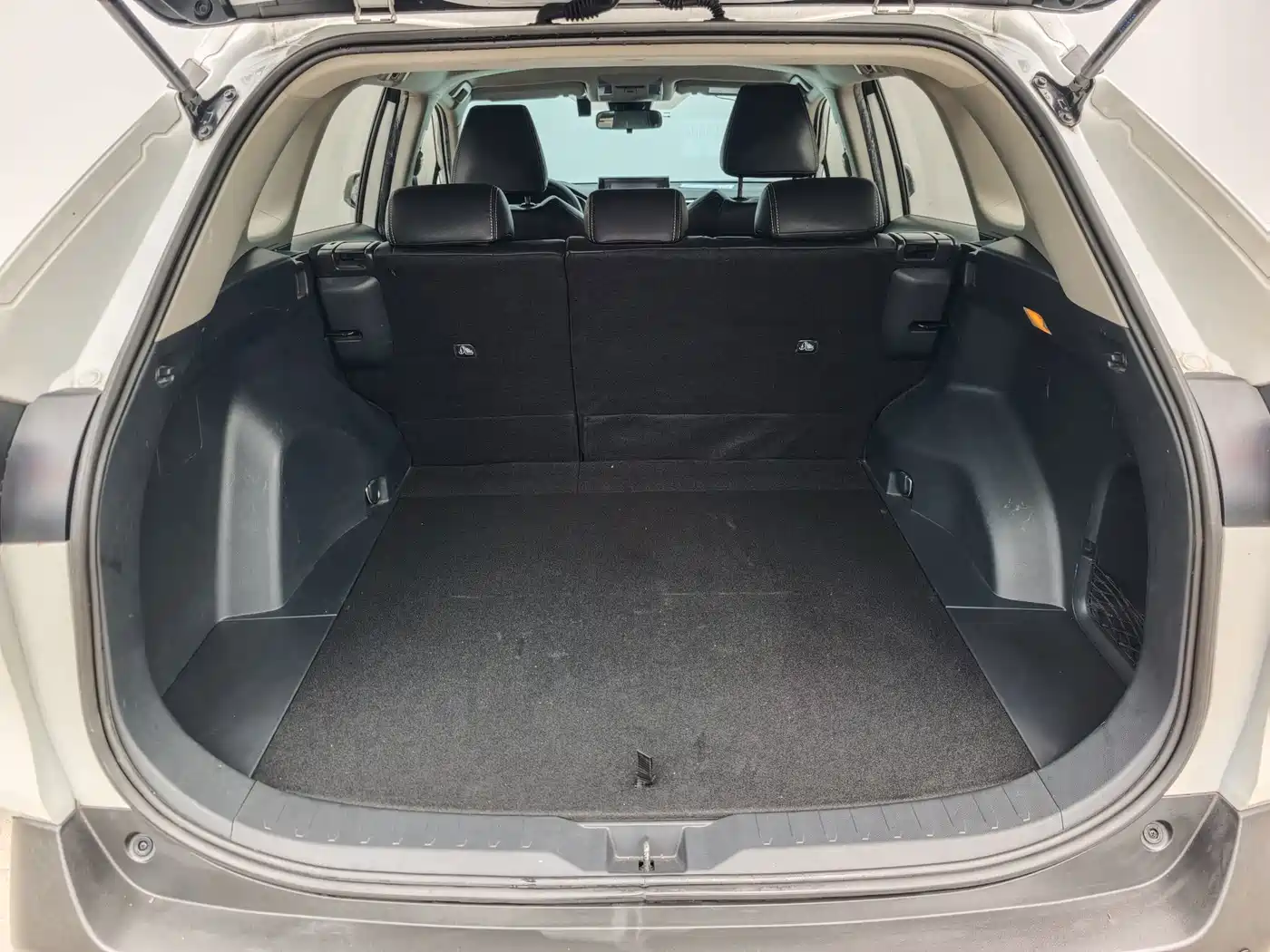 Фото 23 - Toyota RAV4