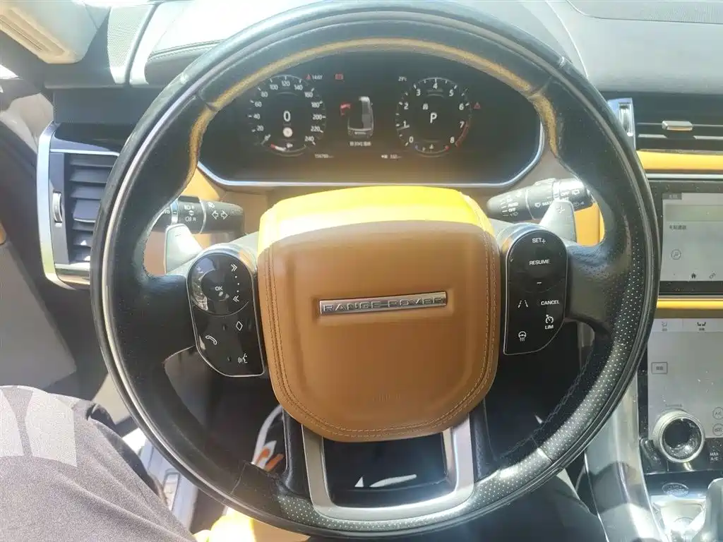 Land Rover Range Rover Sport 2018 3.0 SC V6 Fashion Genesis DYNAMIC фото 3