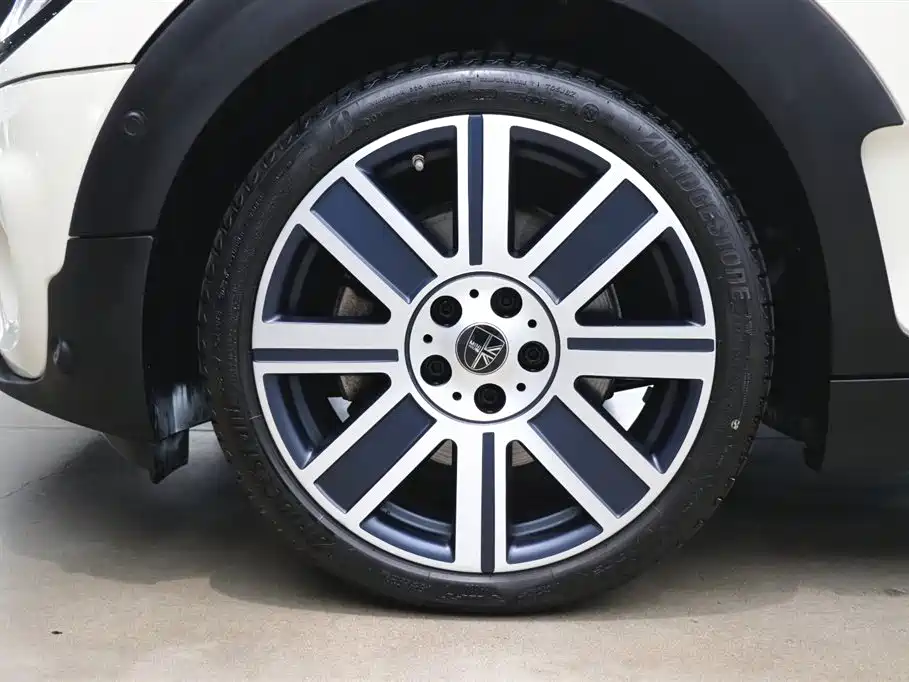 MINI CLUBMAN 2019 2.0T COOPER S фото 29