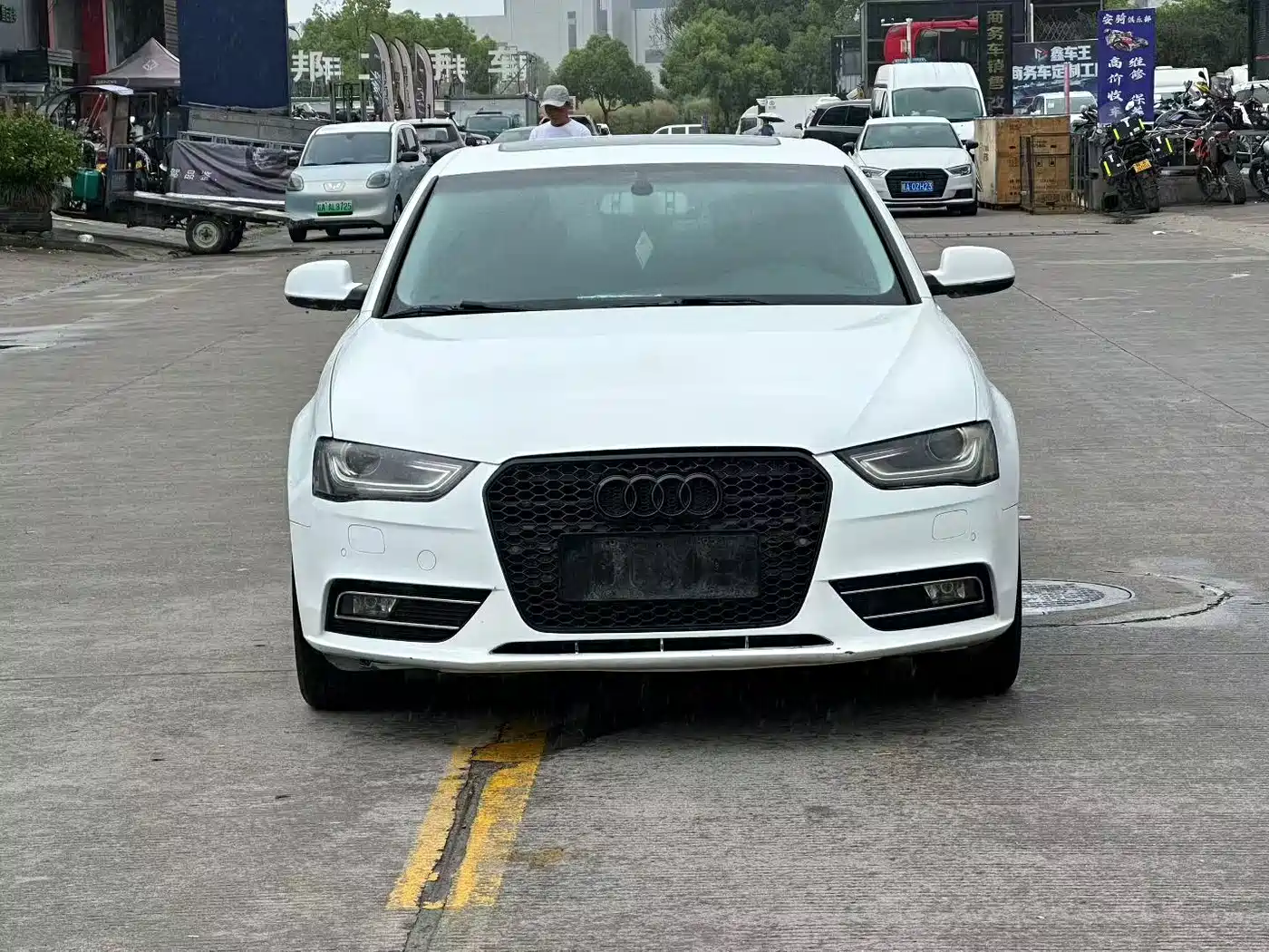 Audi A4L 2013 35 TFSI Automatic Standard фото 2