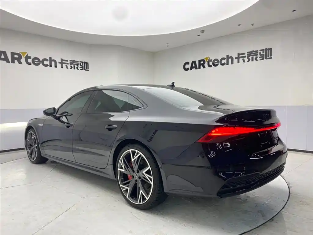 Audi A7L 2023 45 TFSI quattro S-line Black Warrior Edition фото 8