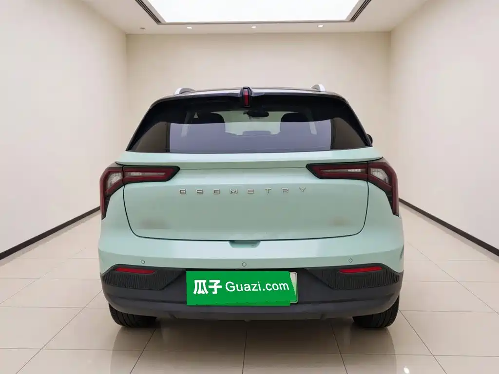 Фото 5 - Geely Geometry E Firefly