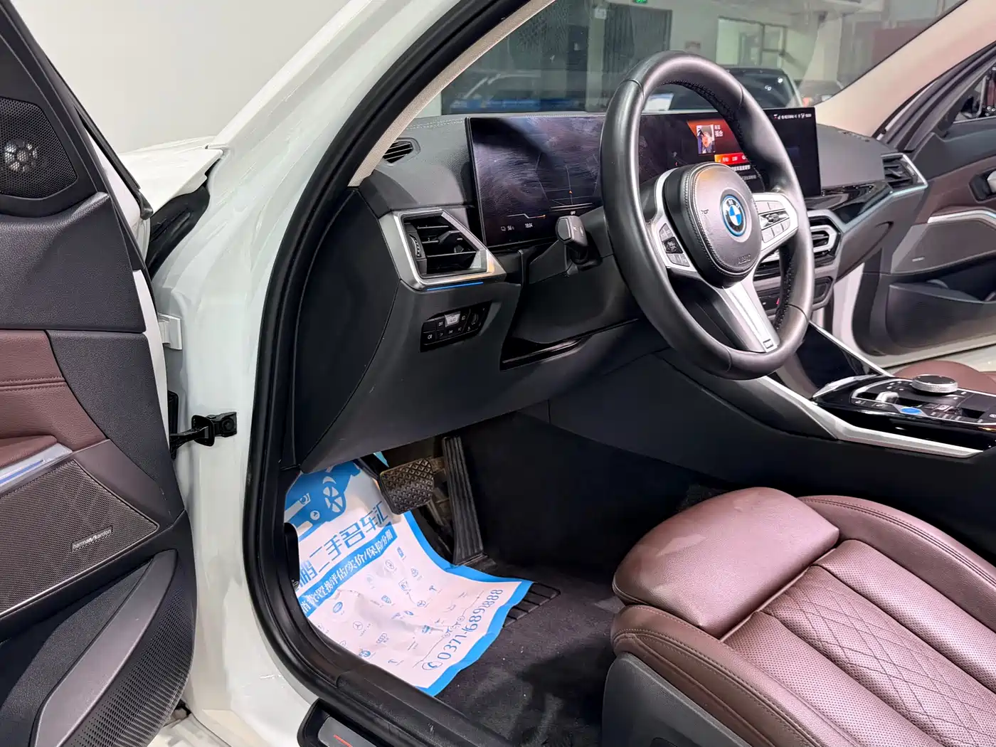 BMW i3 2024 eDrive 35 L фото 11