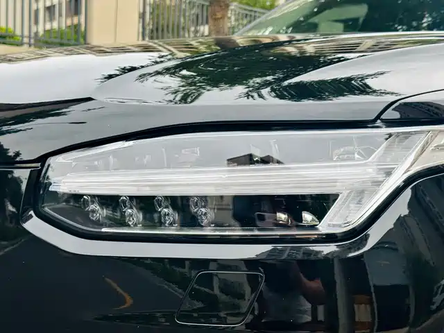 Volvo XC90 2020 T6 Inscription Luxury (7-seater) — фото 3