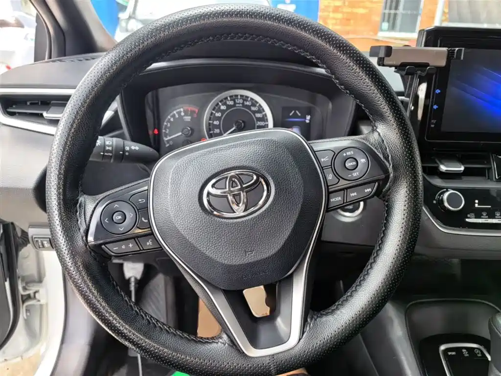 Toyota Levin 2022 185T CVT Luxury Edition фото 11
