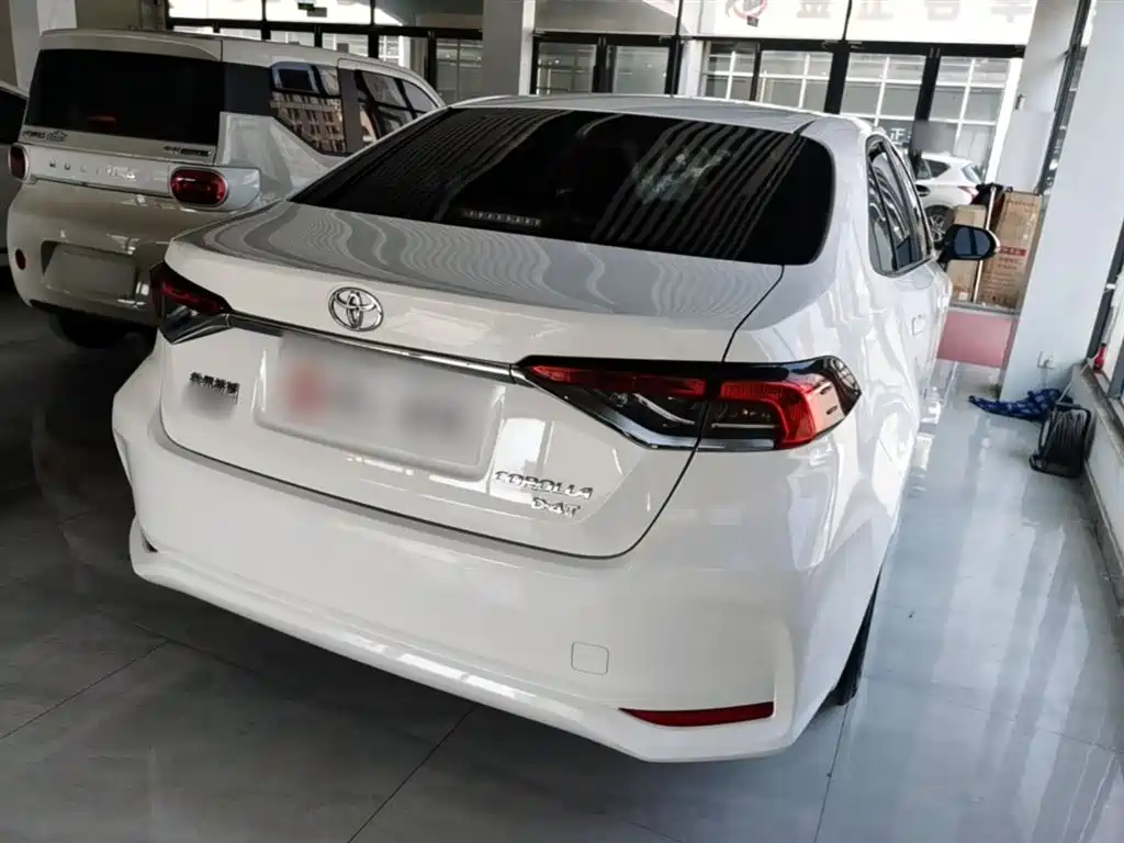 Toyota Corolla 2021 1.2T S-CVT Elite PLUS Edition фото 7