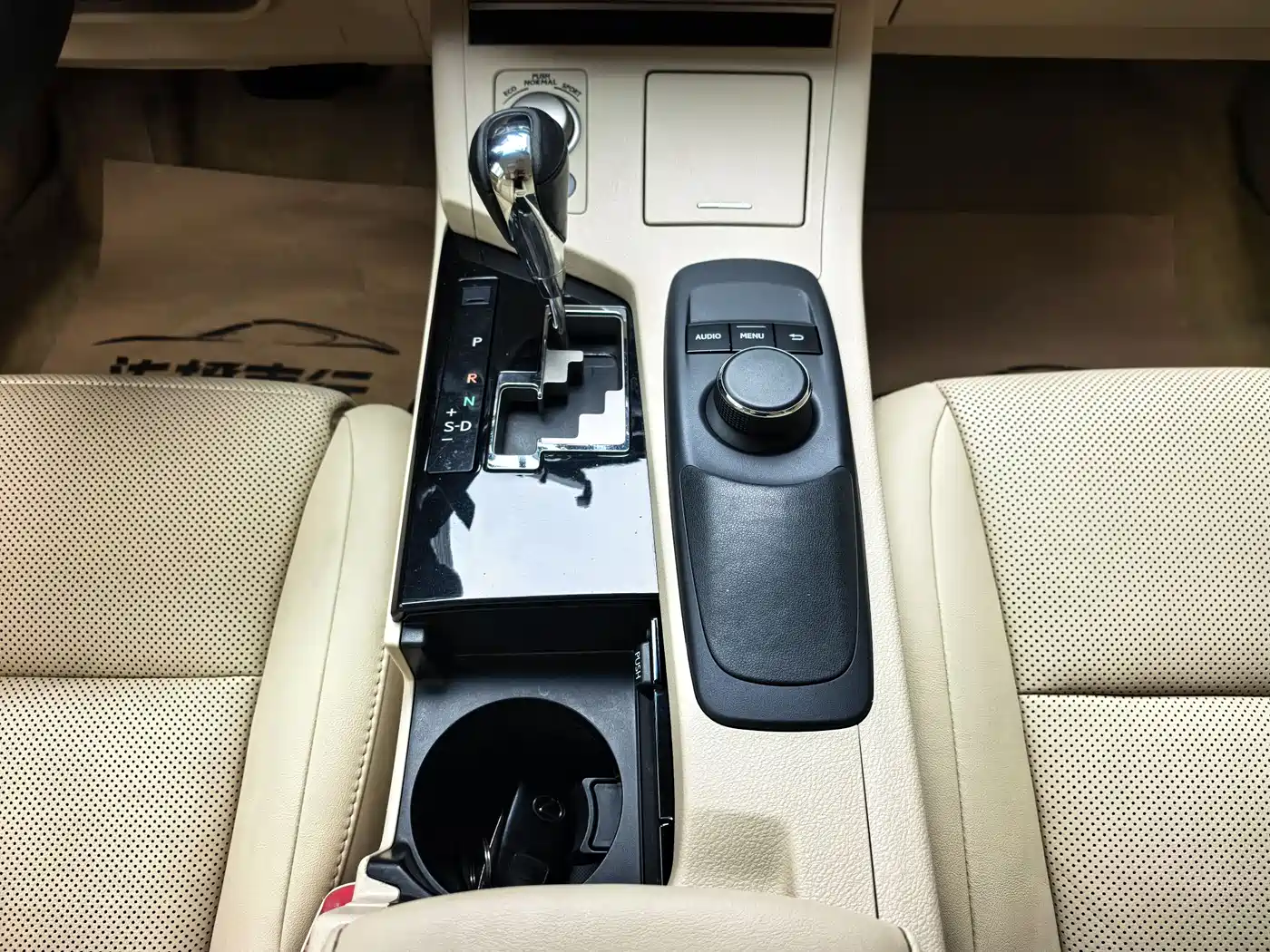Lexus ES 2014 250 Elite Edition фото 14