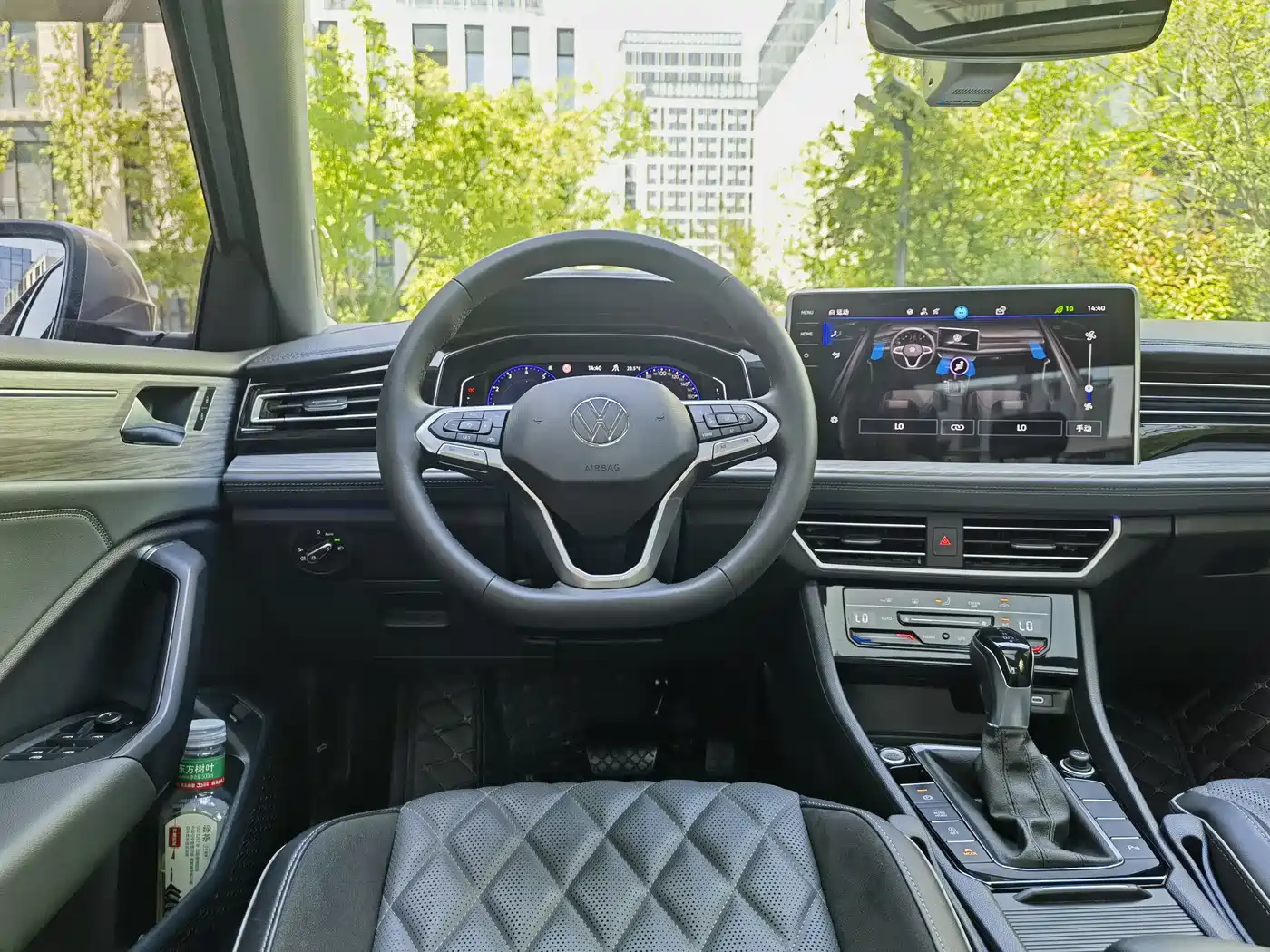Volkswagen Sagitar 2023 300TSI DSG Excellence Edition фото 13