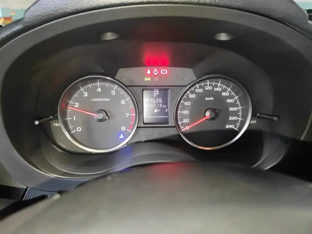 Subaru XV 2015 2.0i Special Sport Edition фото 8