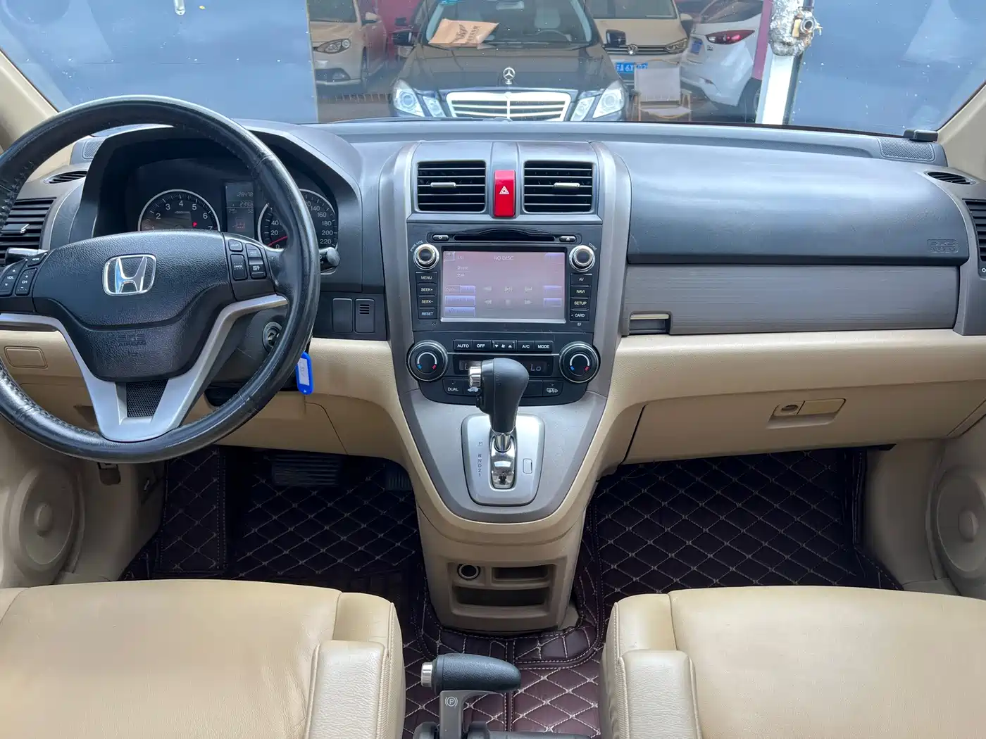 Фото 17 - Honda CR-V