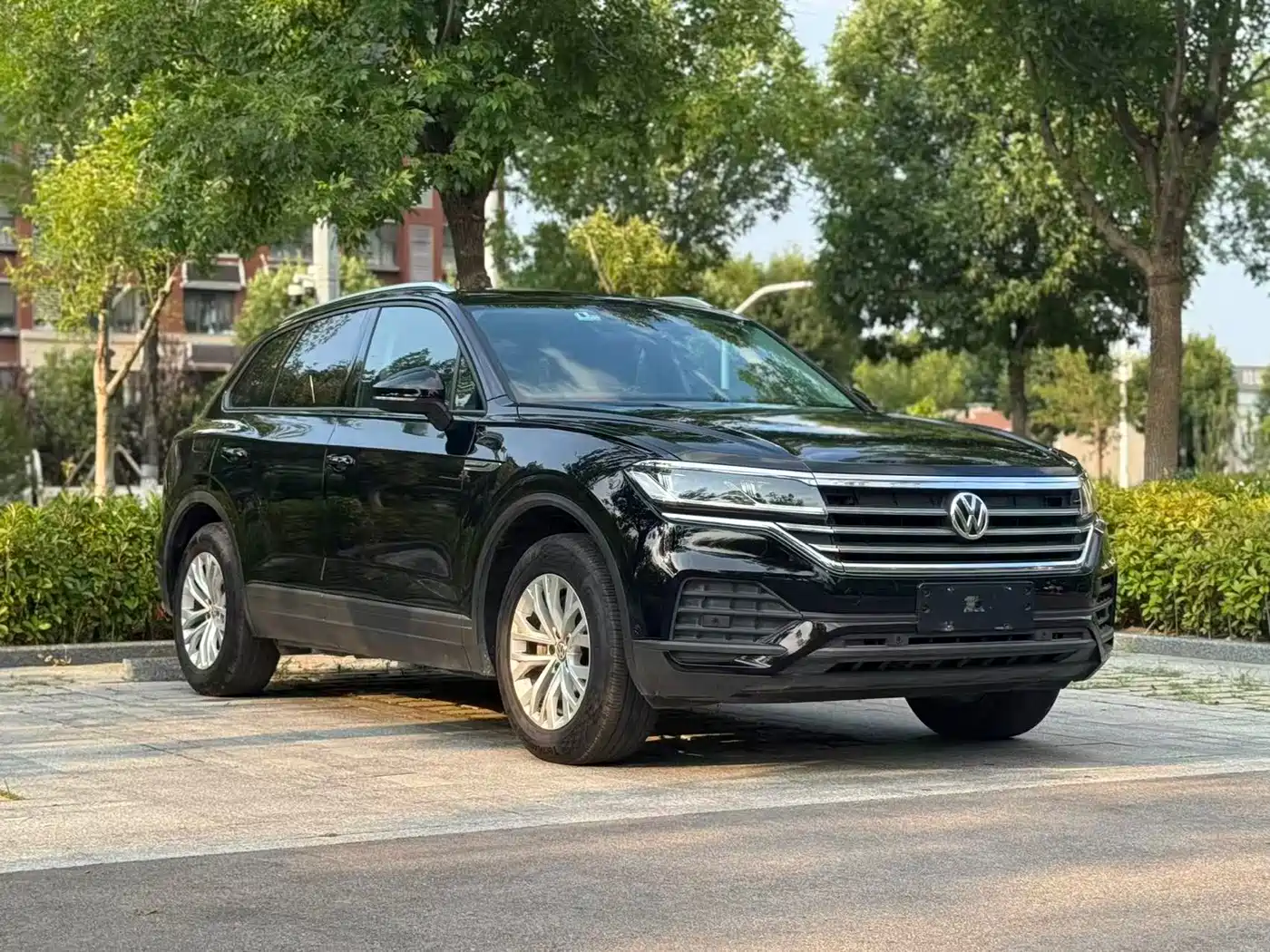 Фото 3 - Volkswagen Touareg
