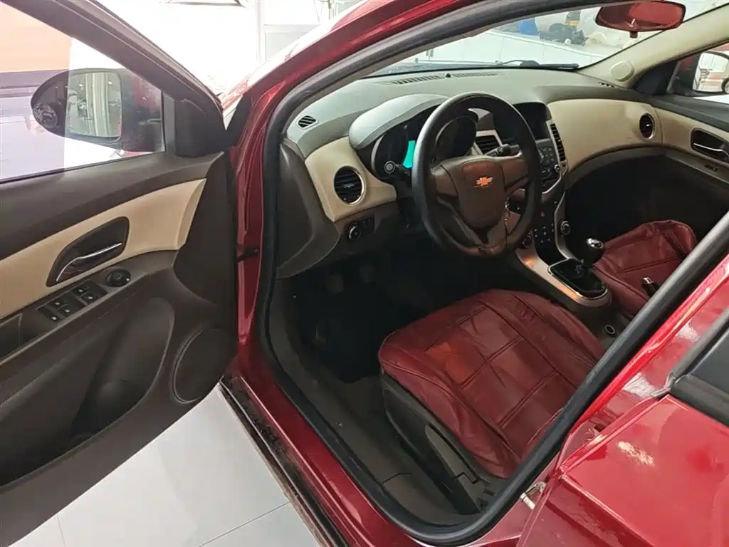 Chevrolet Cruze 2015 1.5L Classic SL MT фото 16