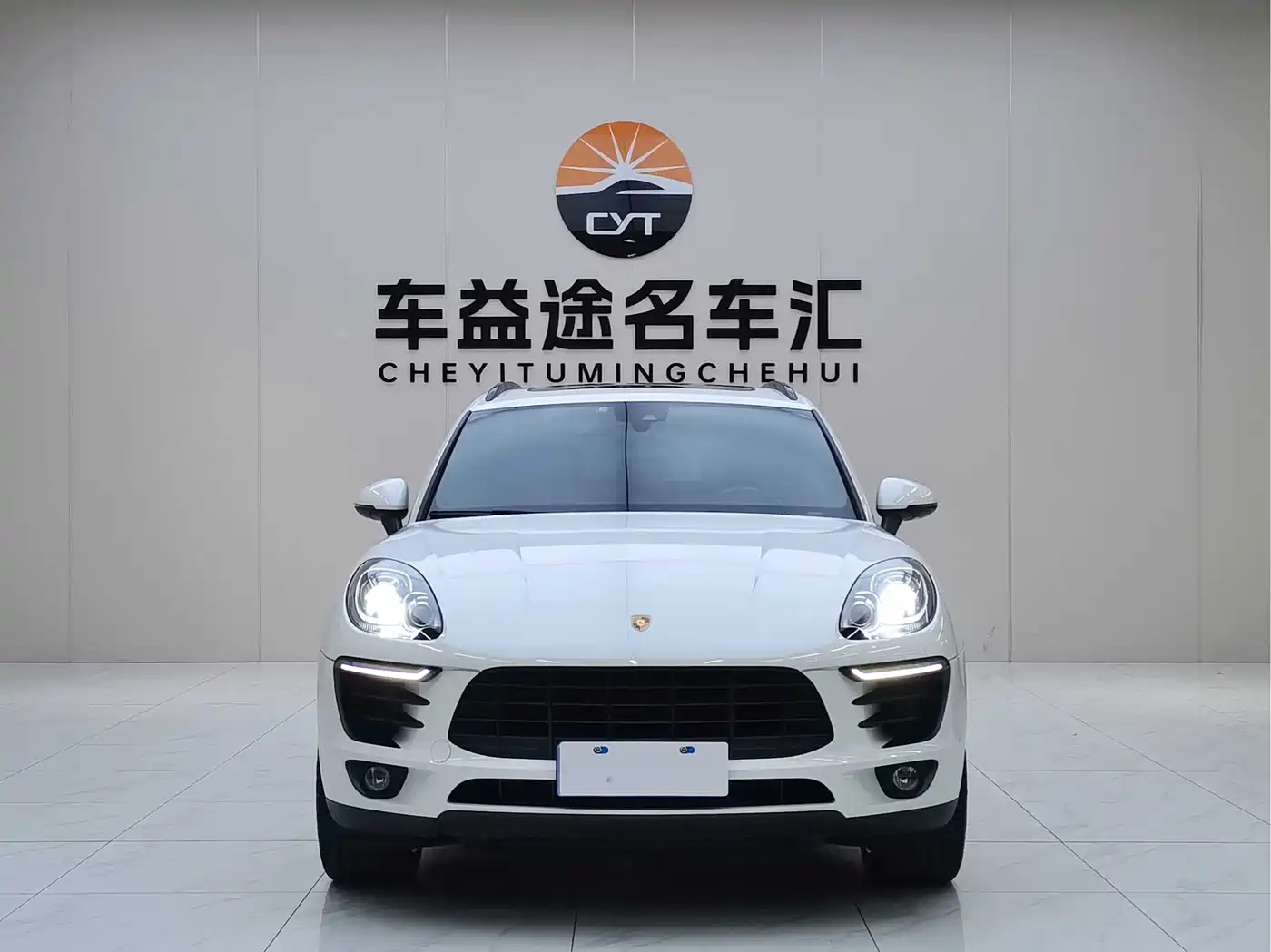 Porsche Macan 2017 Macan 2.0T фото 2