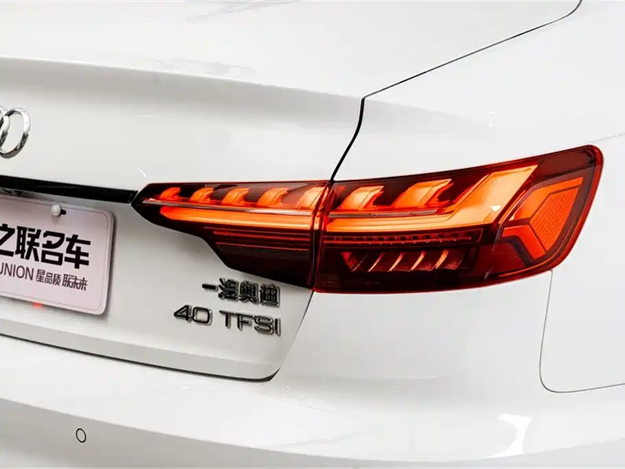 Audi A4L 2022 40 TFSI Luxury Dynamic фото 9