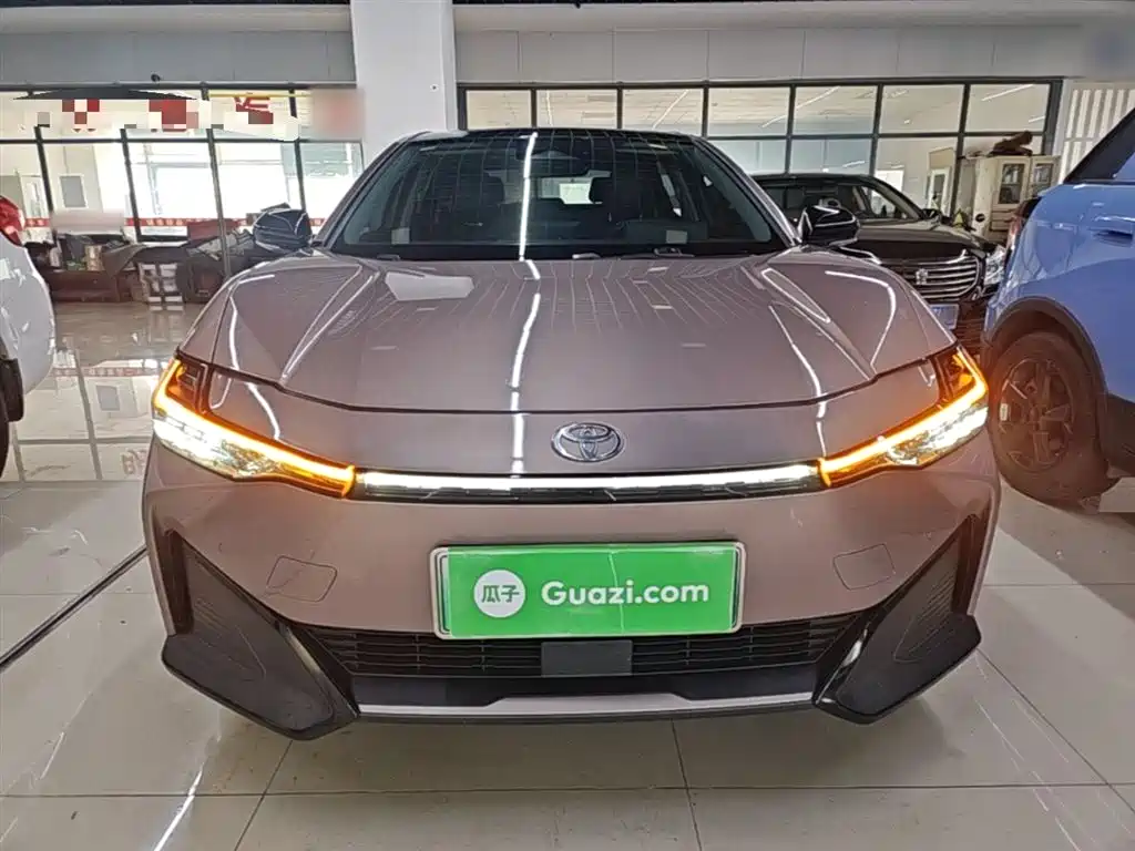 Toyota bZ3 2023 616km Long Range Premium фото 3