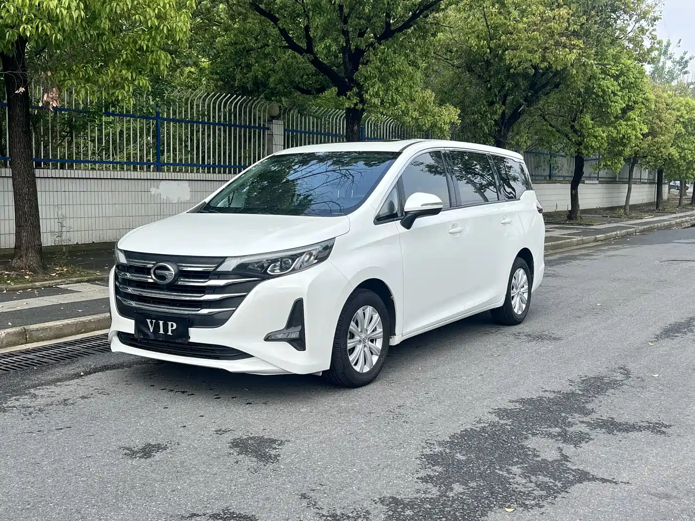 GAC Trumpchi Trumpchi M6 2019 270T Automatic Luxury (7-seater) China V