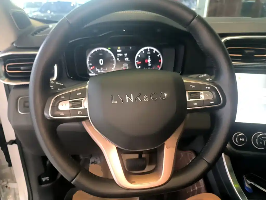 Lynk & Co 01 2018 2017 2.0T 2WD Pro Version