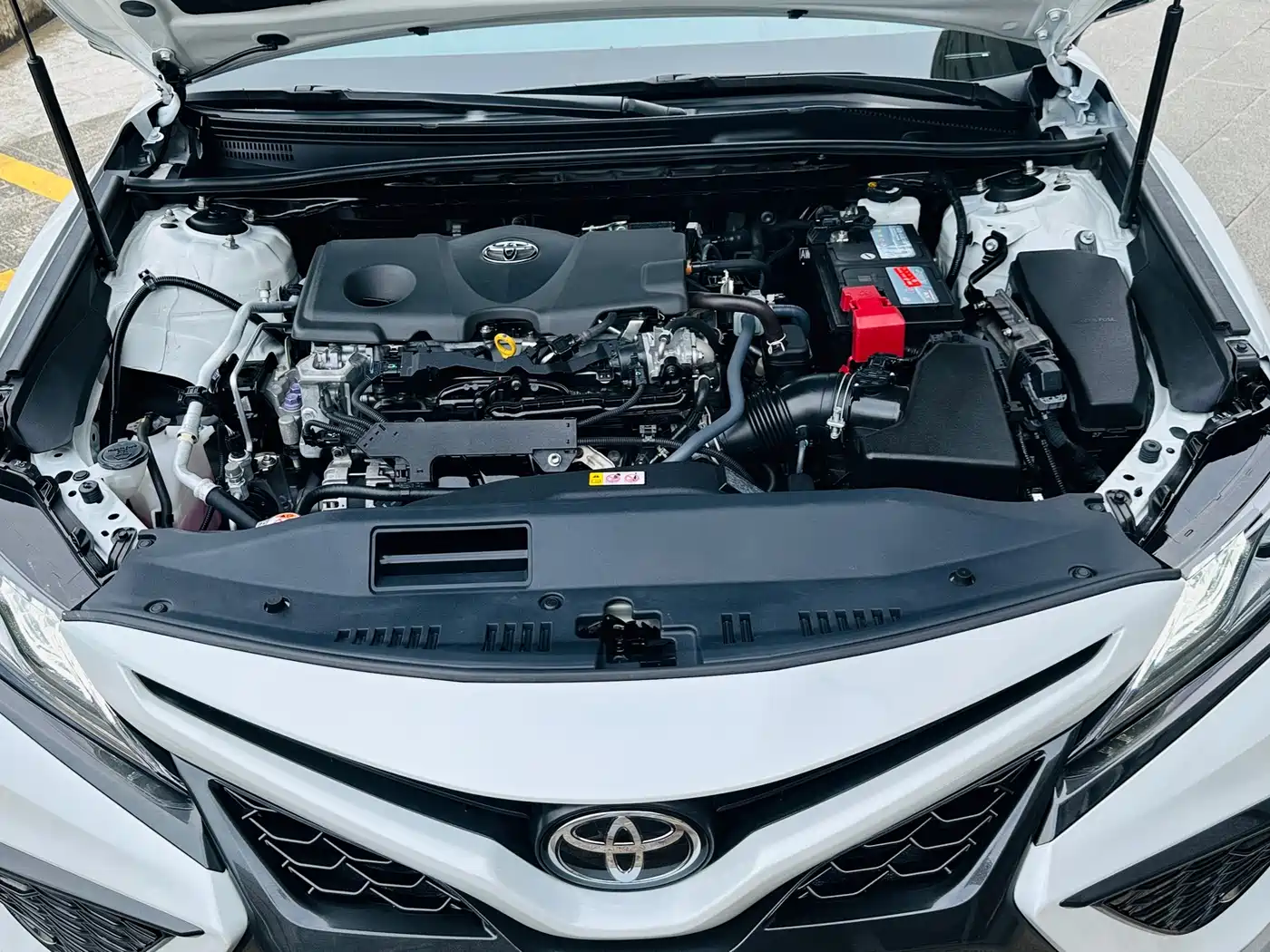 Фото 11 - Toyota Camry
